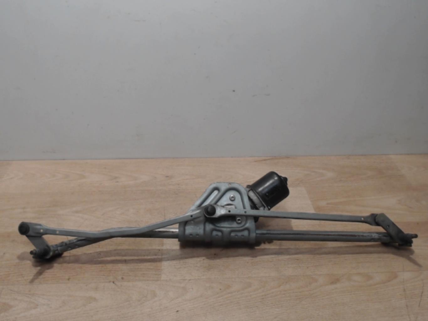 Moteur essuie glace avant