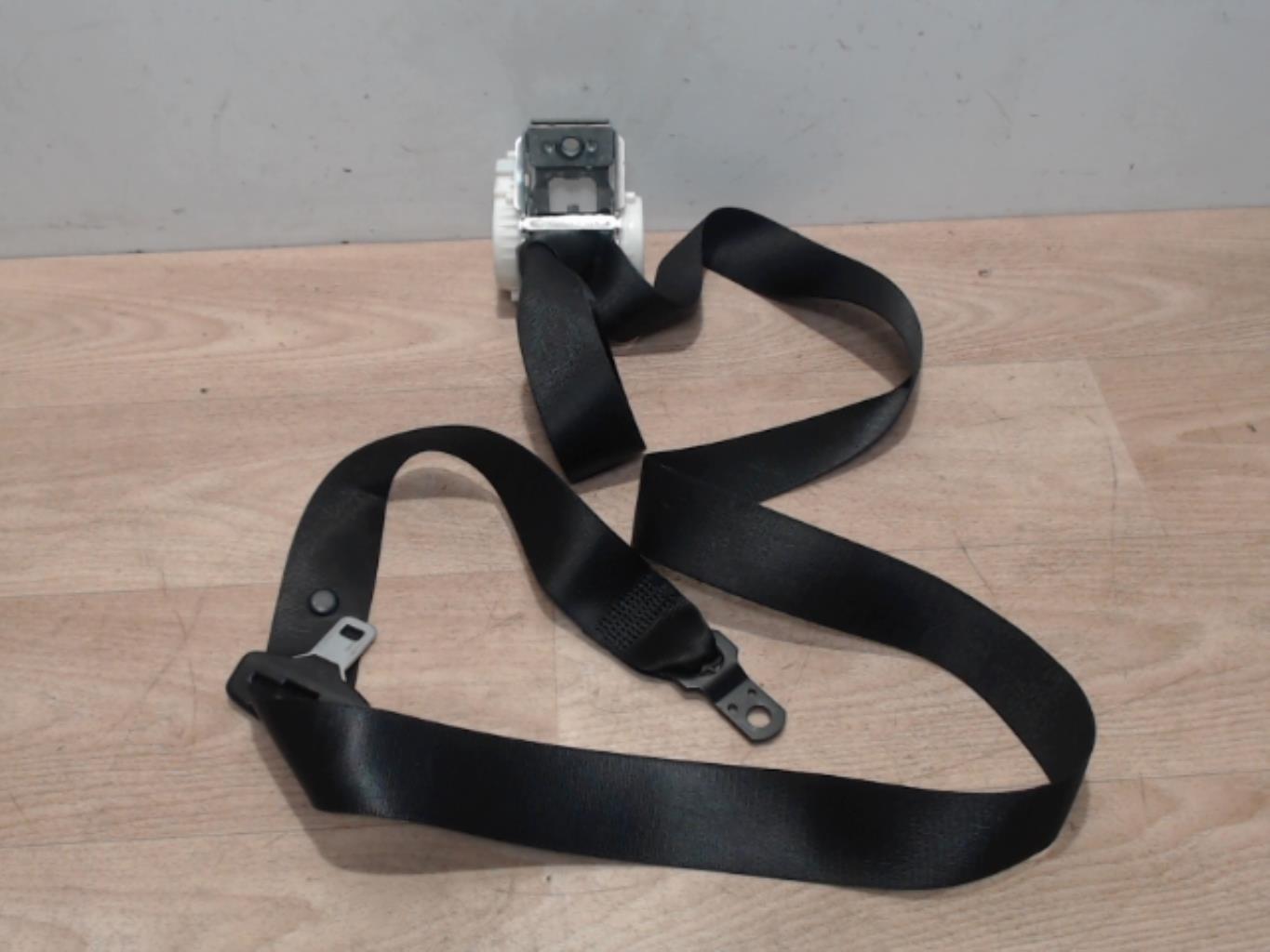 Ceinture arriere droit