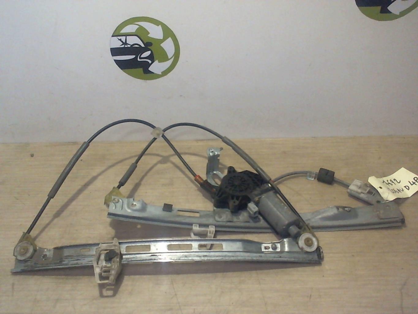 Leve vitre electrique avant droit