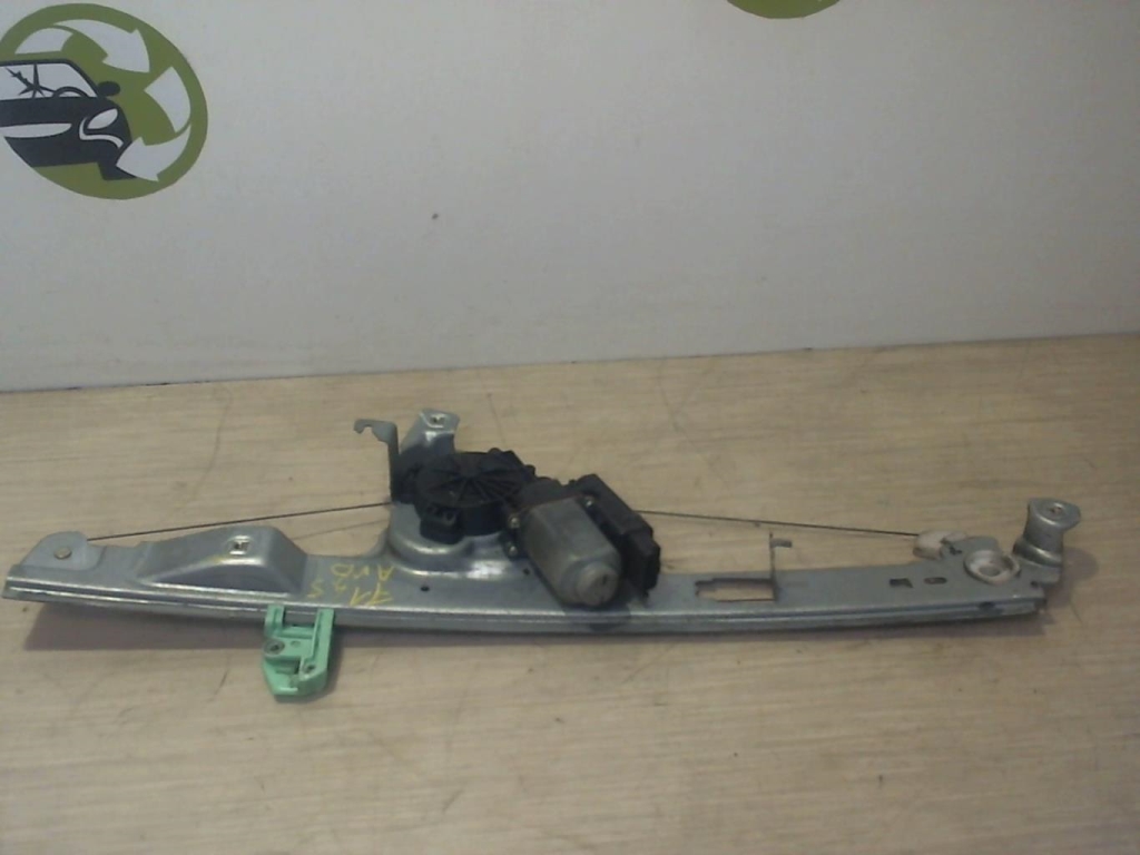 Leve vitre electrique avant droit