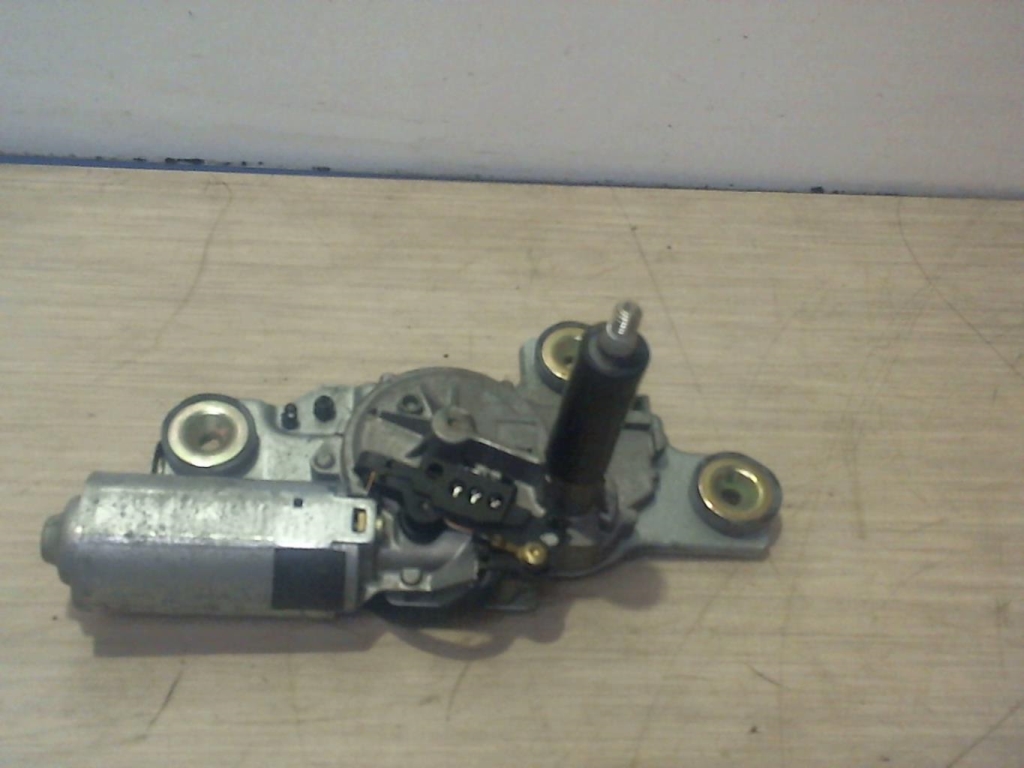 Moteur essuie glace arriere