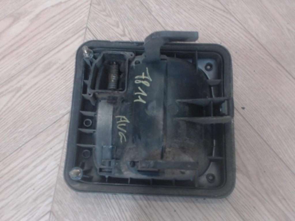 Poignee porte avant gauche