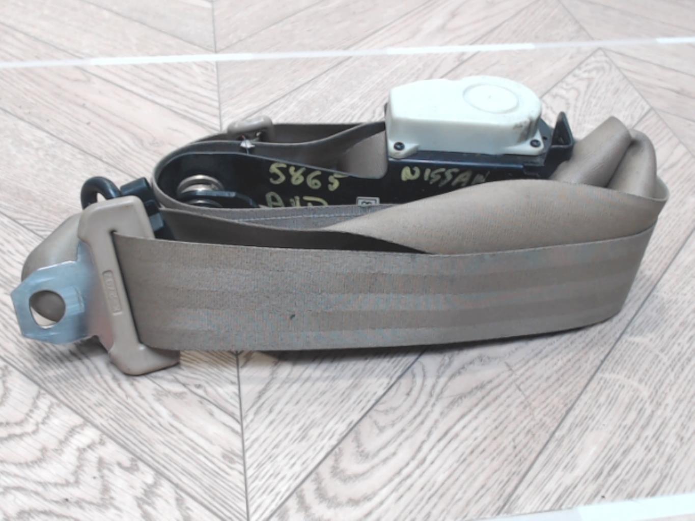 Ceinture avant droit