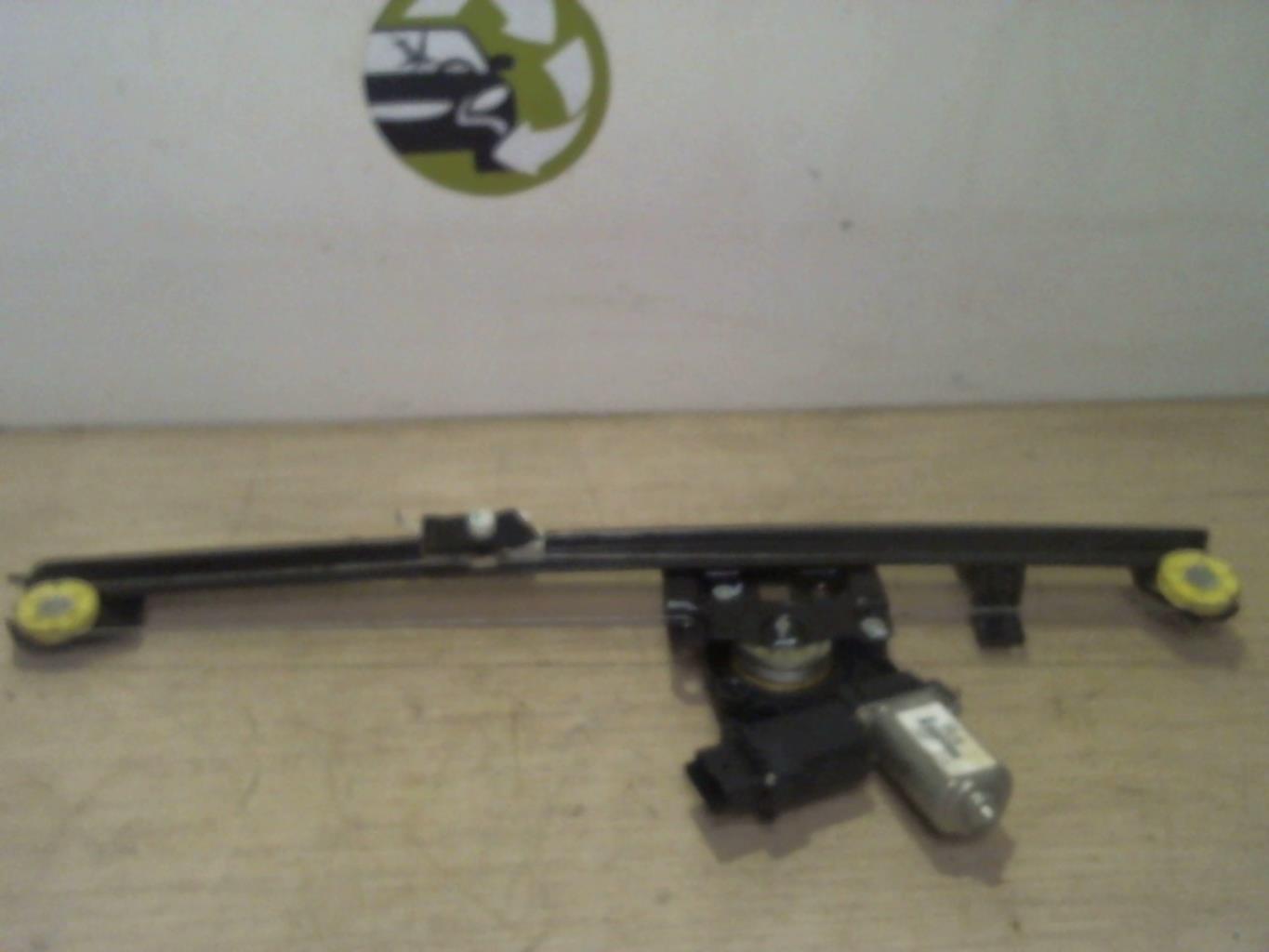 Leve vitre electrique avant droit