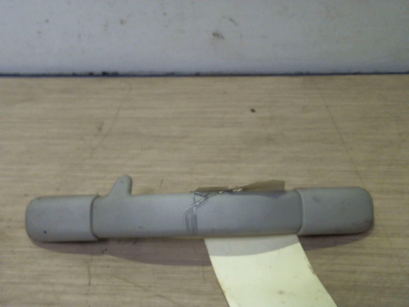Poignee de maintien arriere droit