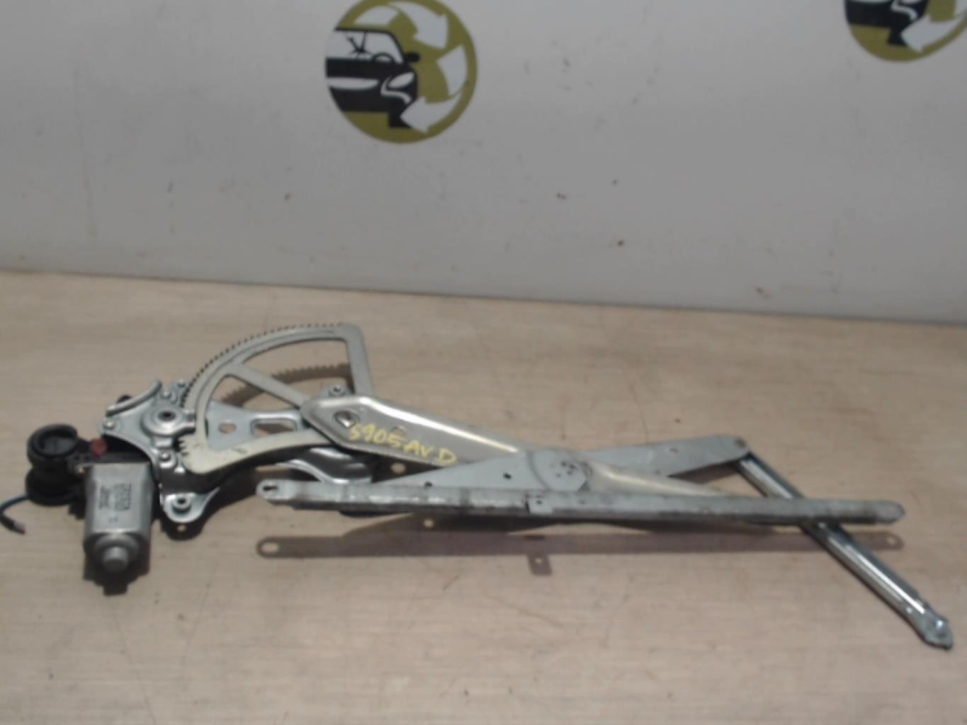 Leve vitre electrique avant droit