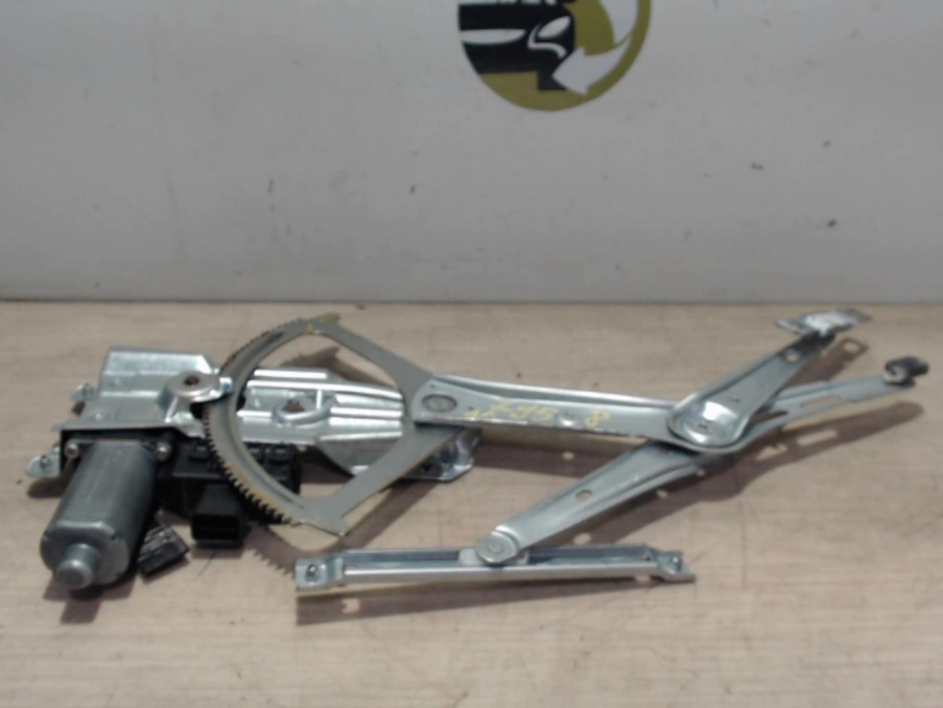 Leve vitre electrique avant gauche