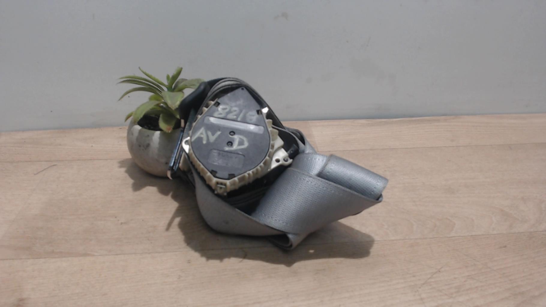 Ceinture avant gauche