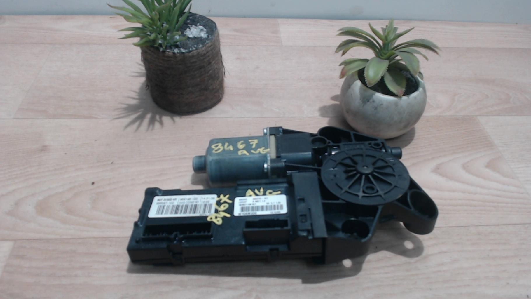 Moteur leve vitre avant gauche