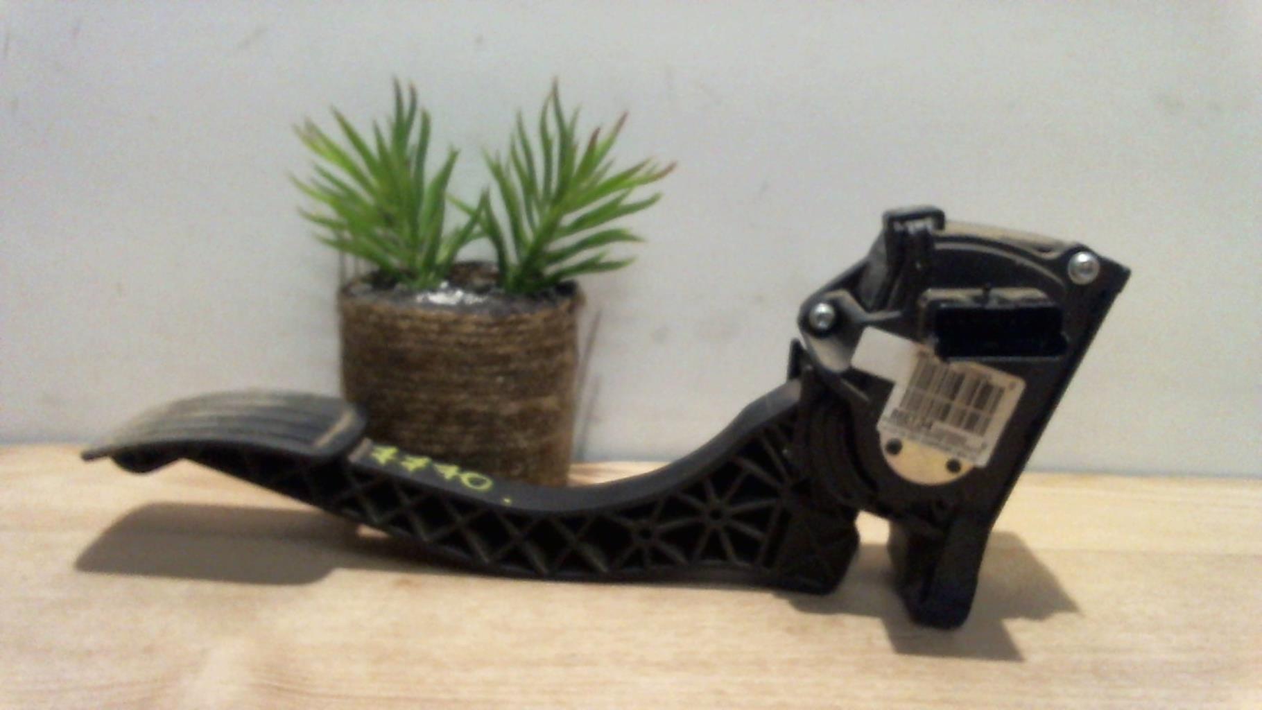 Pedale d'accelerateur
