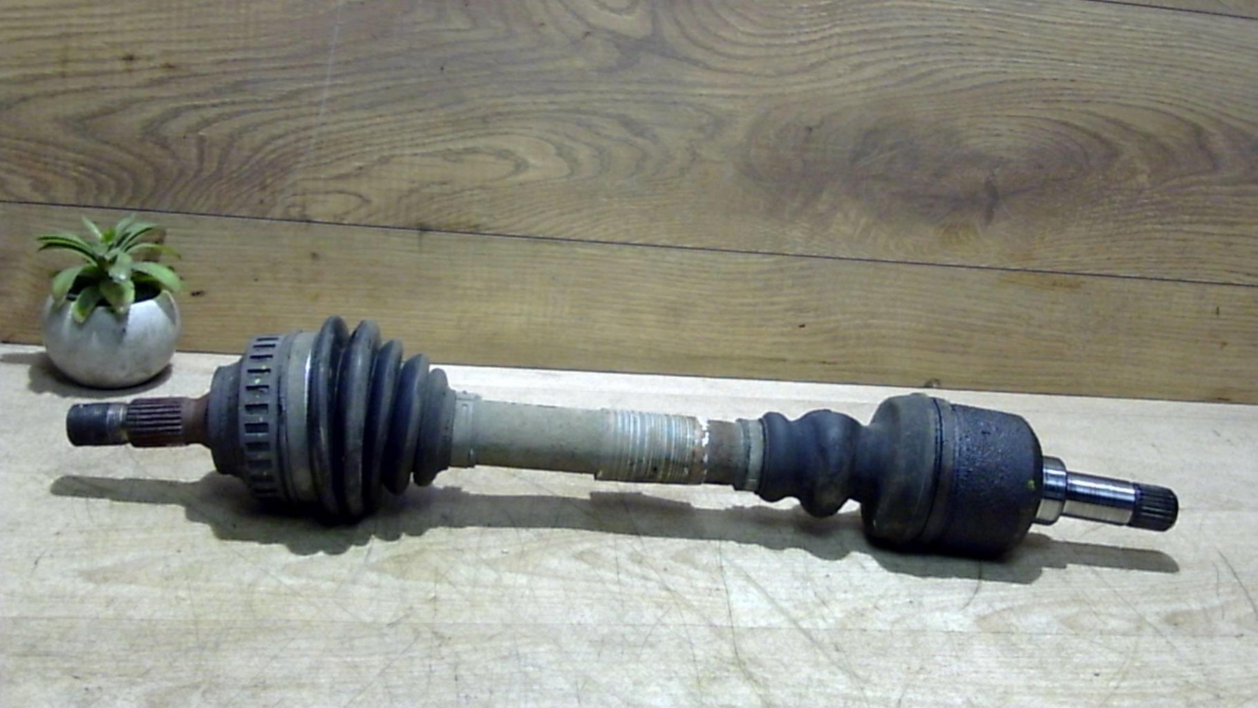 Cardan gauche (transmission)