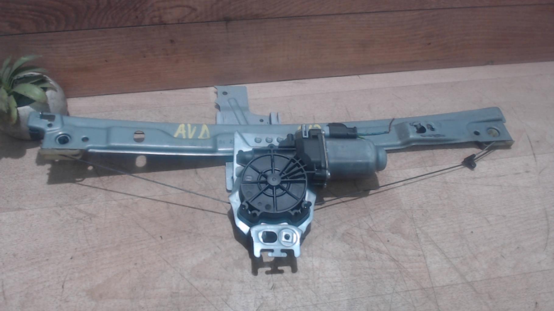 Leve vitre electrique avant droit