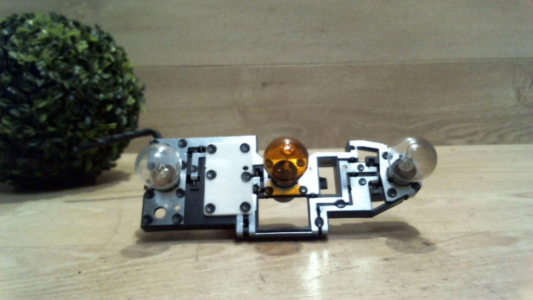 Platine feu arriere droit
