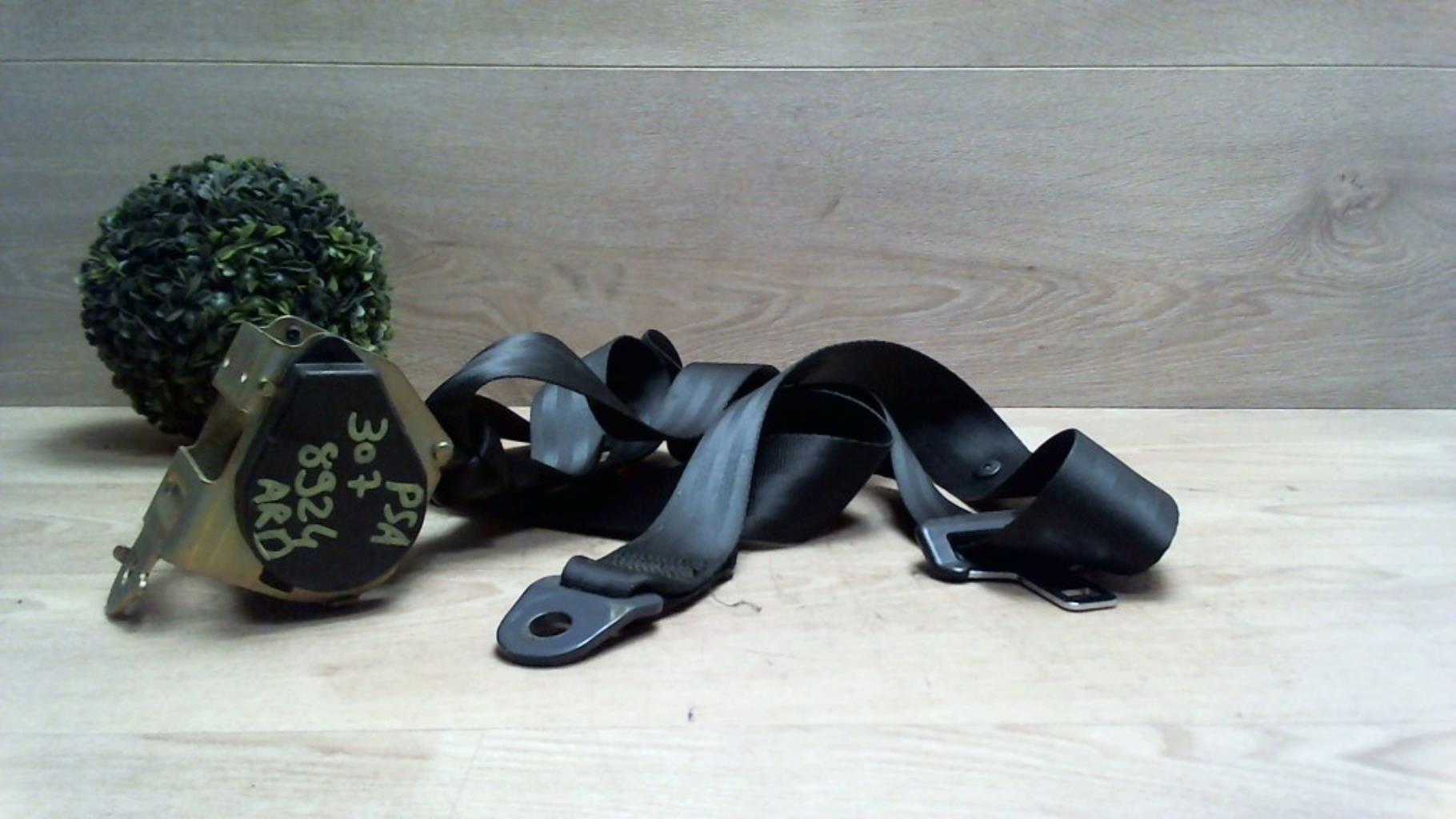 Ceinture arriere droit
