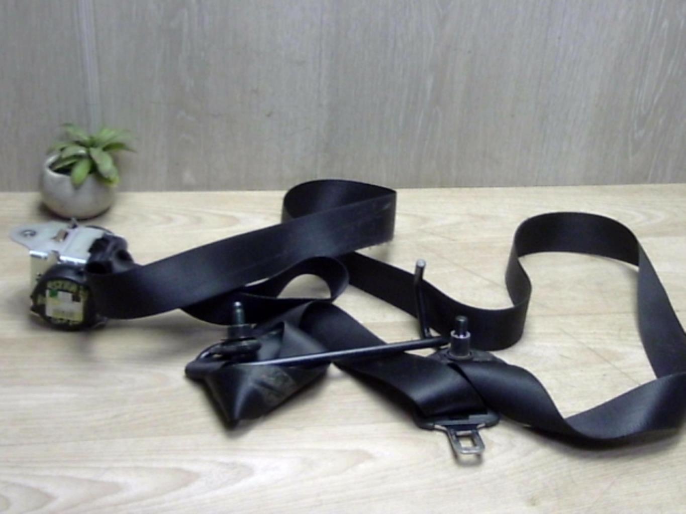 Ceinture avant droit
