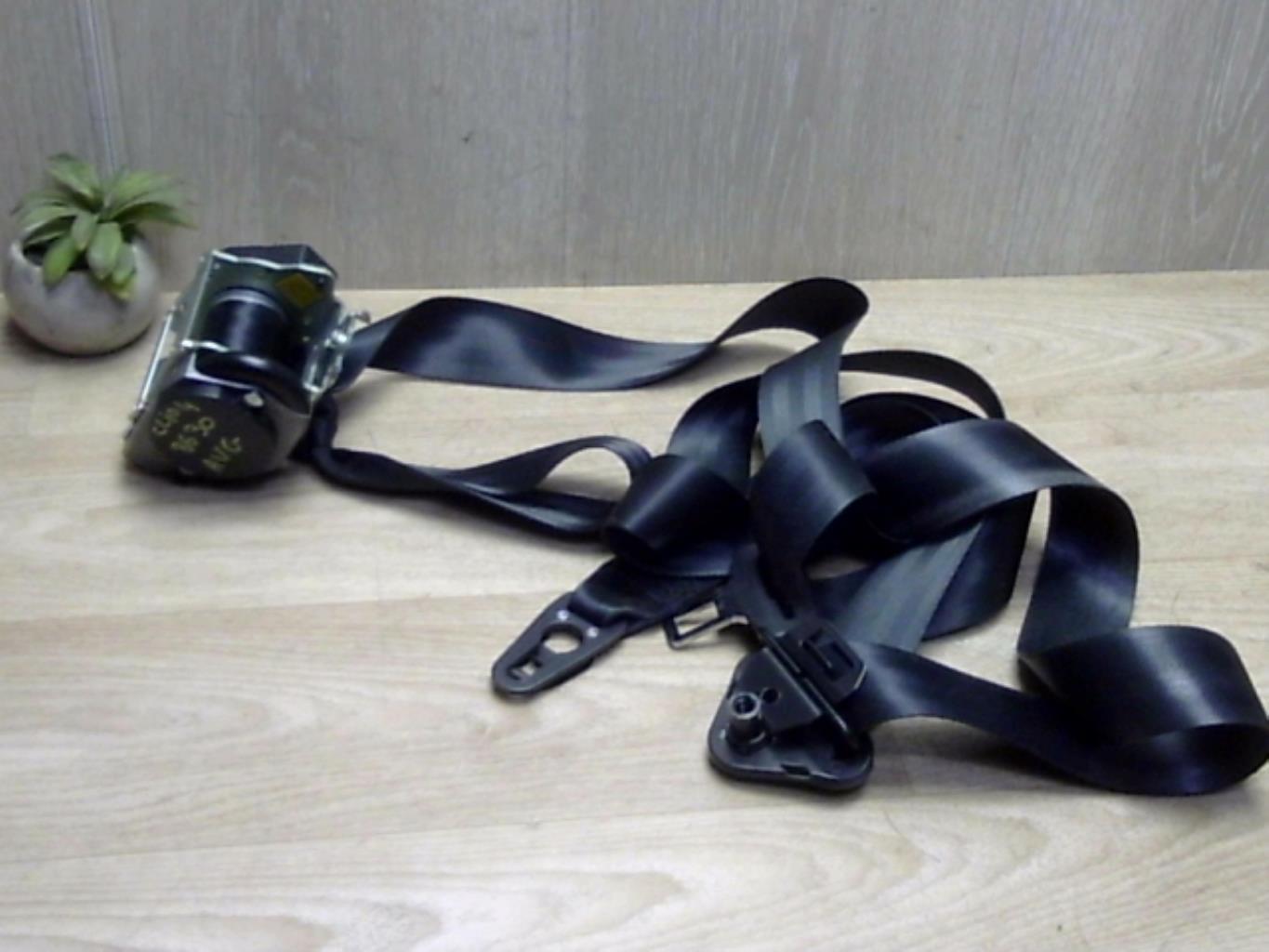 Ceinture avant gauche