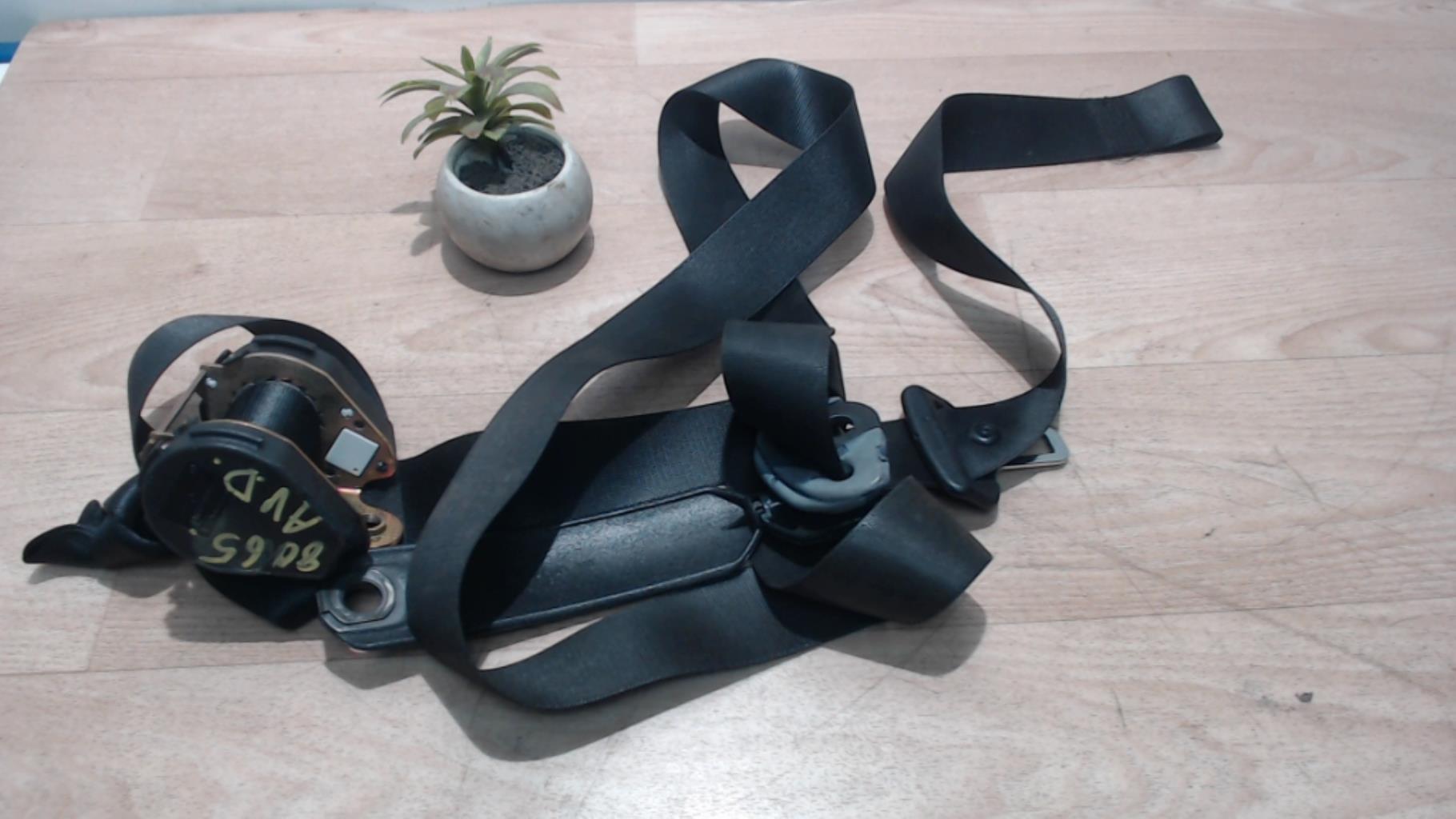 Ceinture avant droit