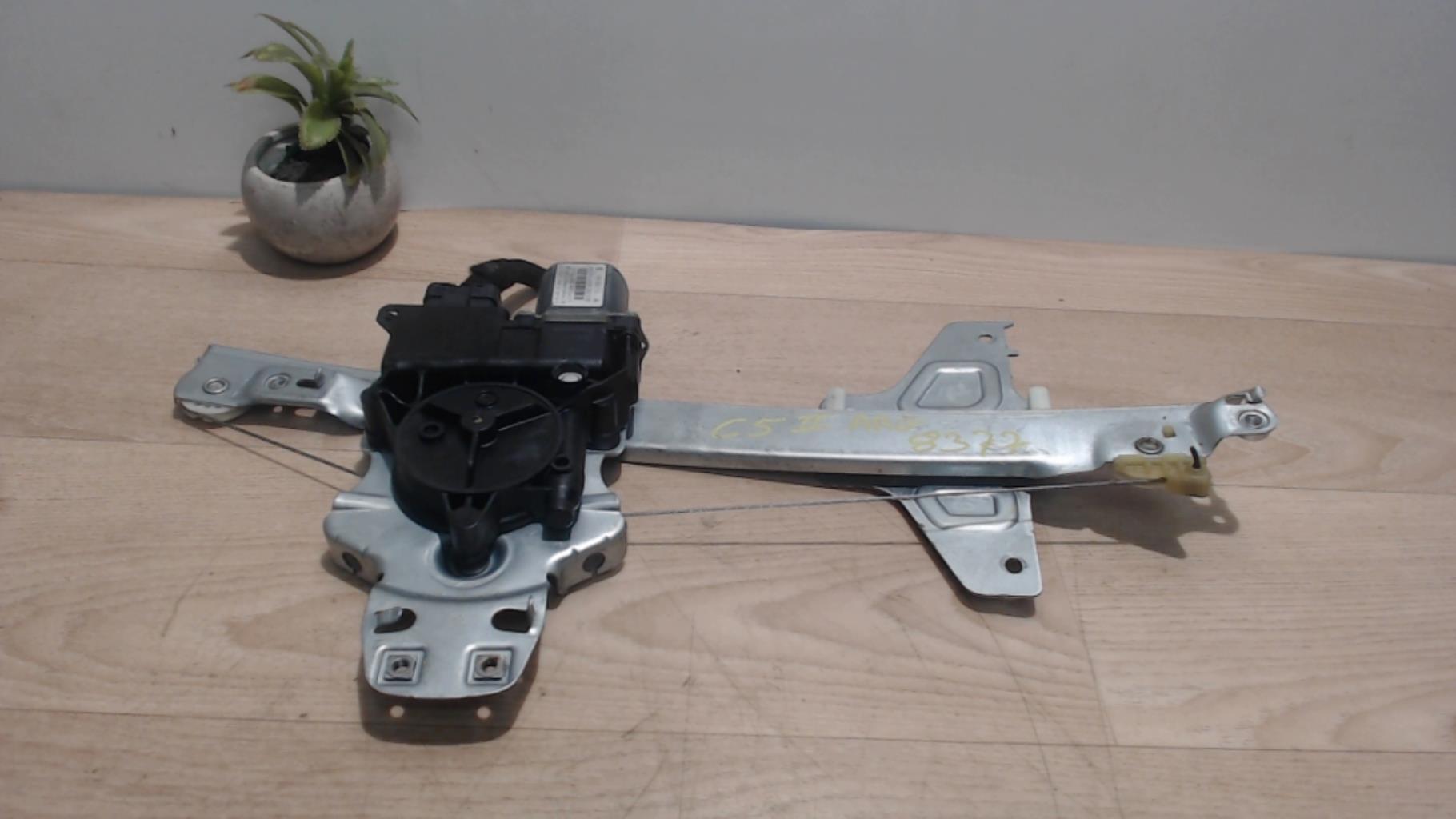 Leve vitre electrique arriere gauche