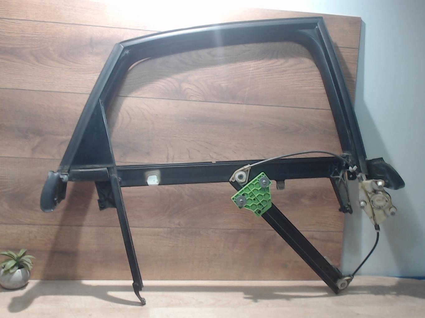 Mecanisme de leve vitre electrique arriere droit