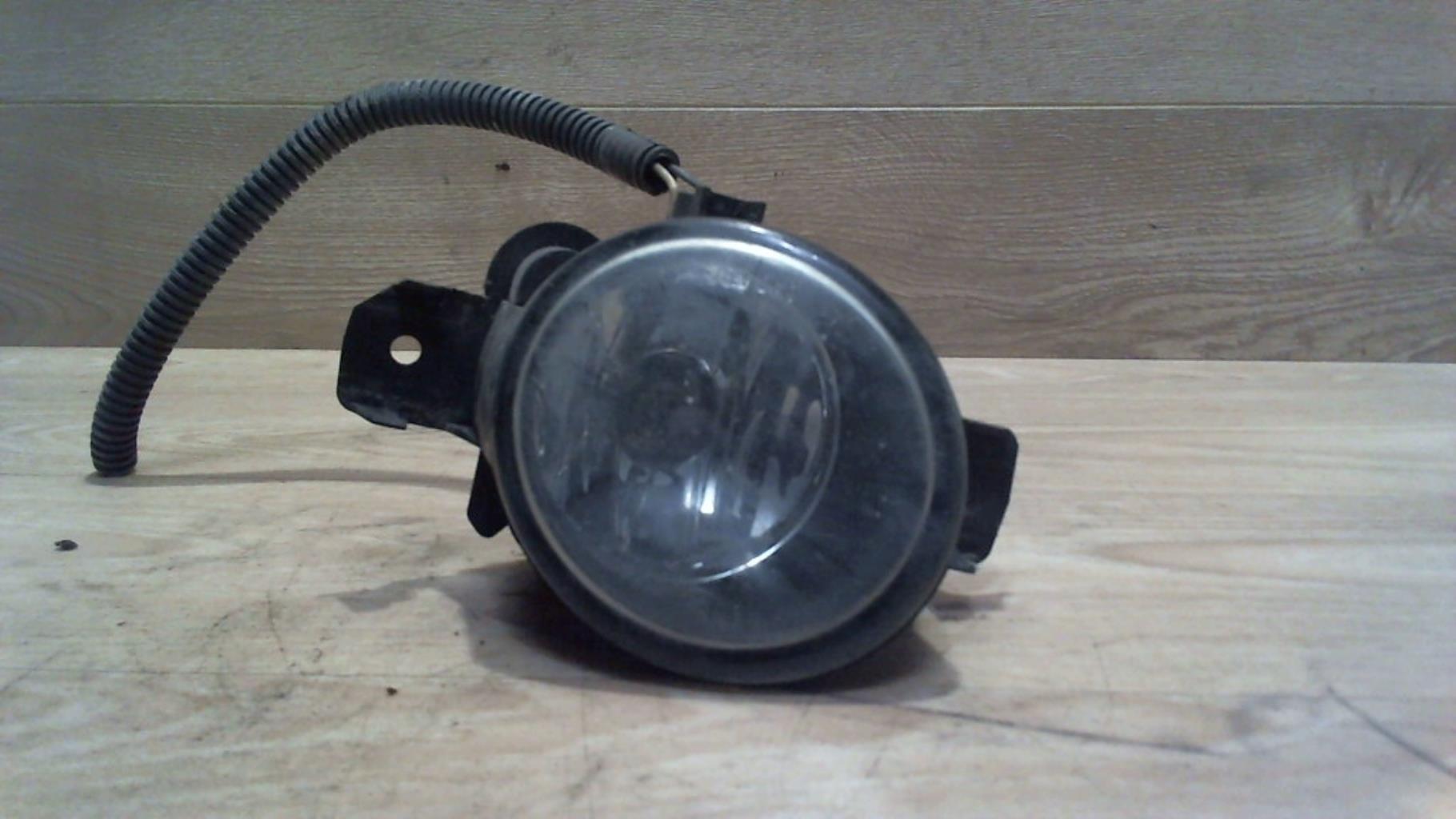Anti brouillard gauche (feux)