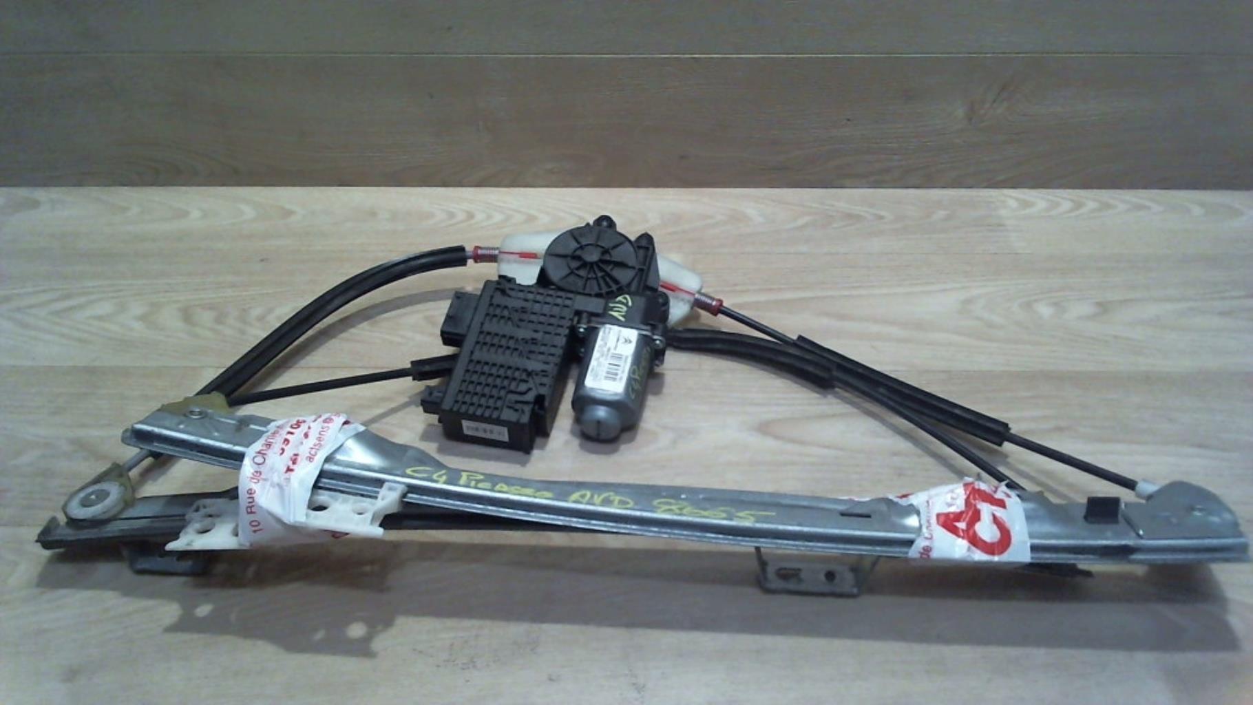 Leve vitre electrique avant droit