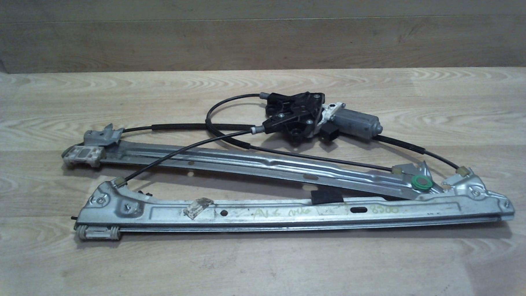 Leve vitre electrique avant gauche