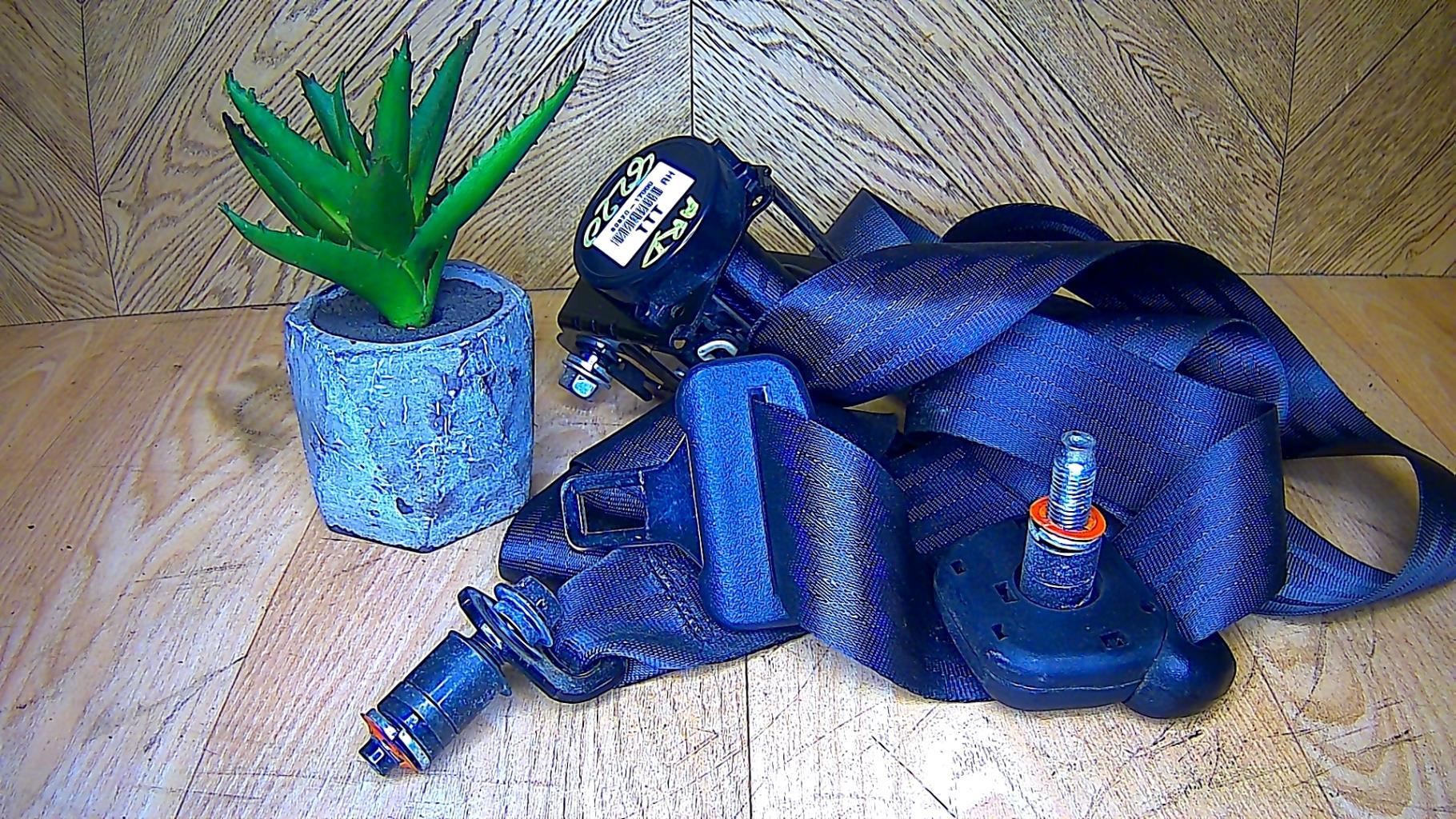 Ceinture arriere droit