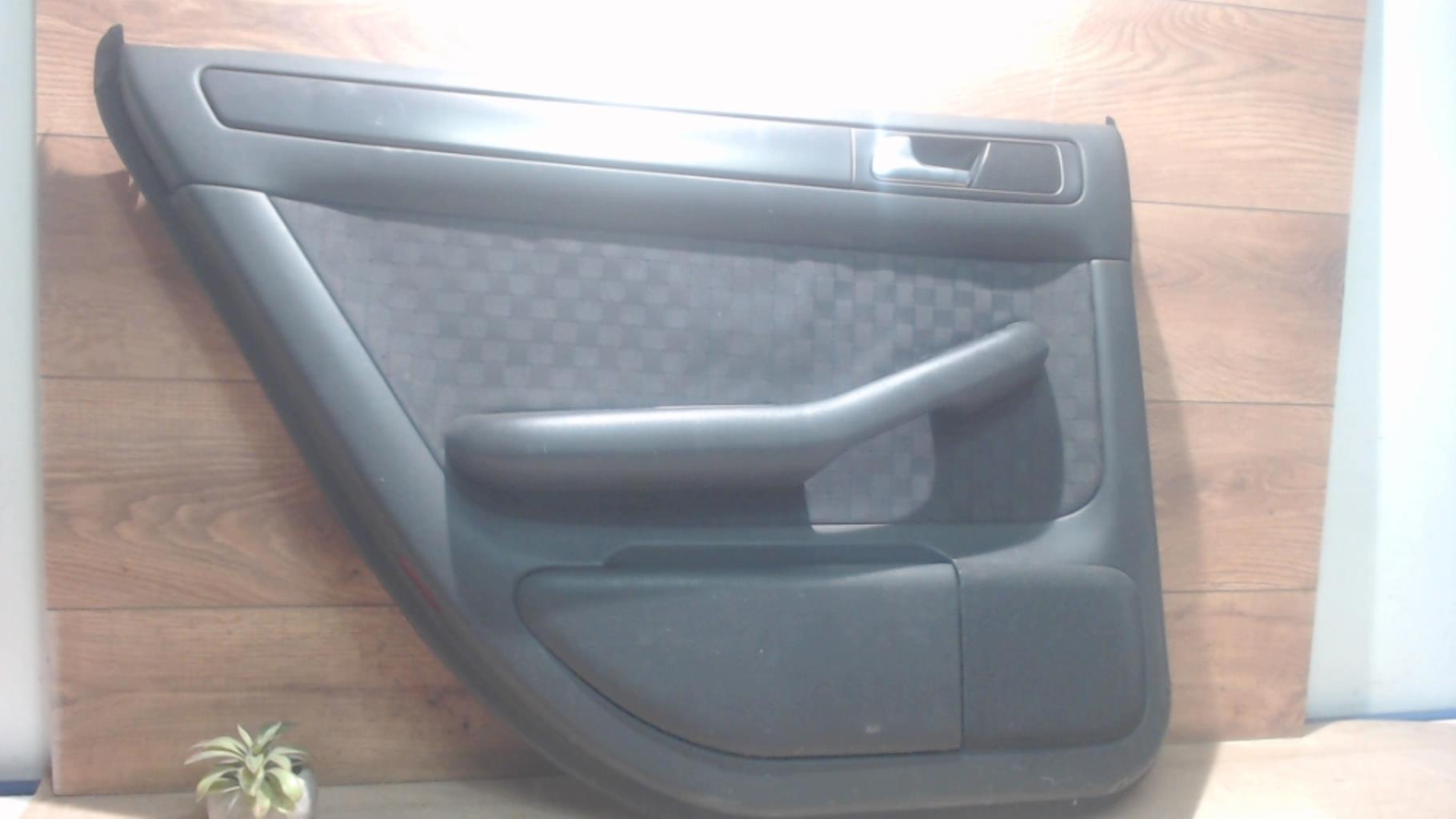 Panneau de porte arriere gauche