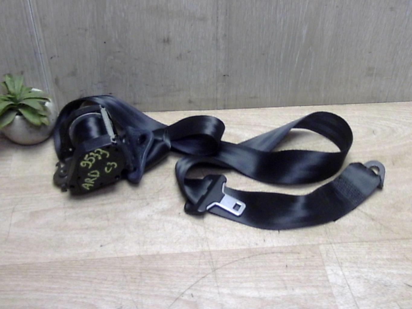 Ceinture arriere droit