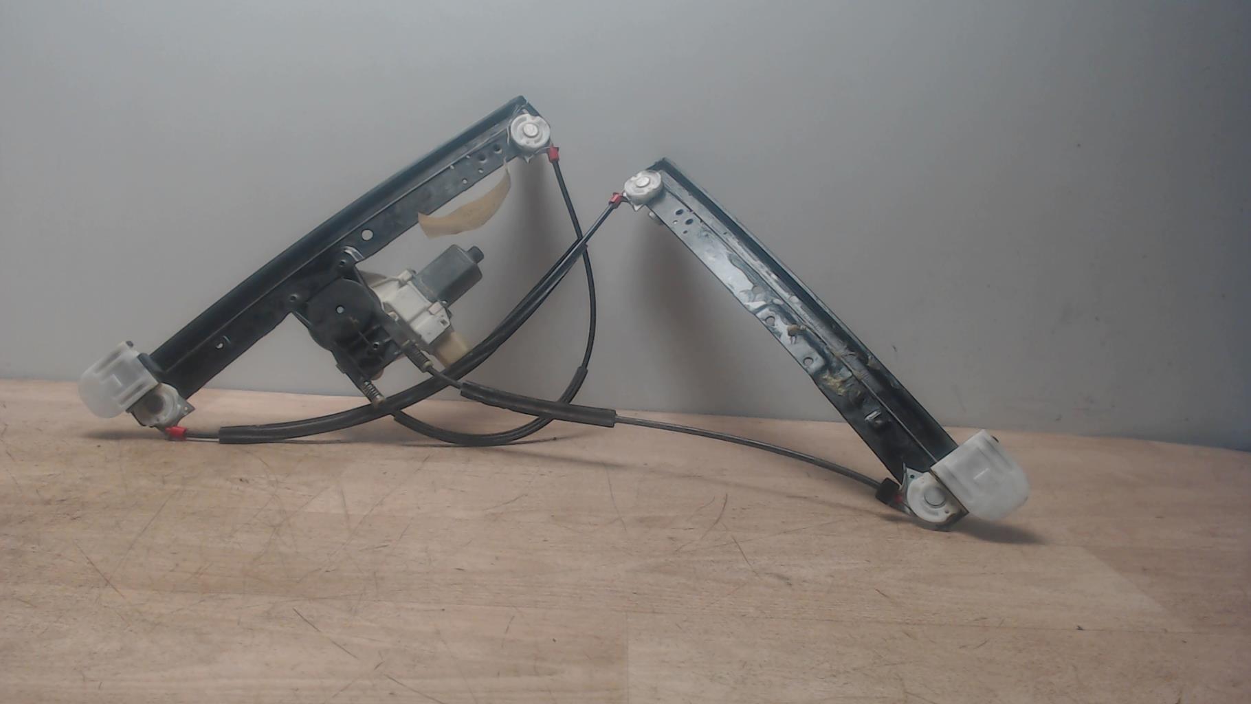 Leve vitre electrique avant droit