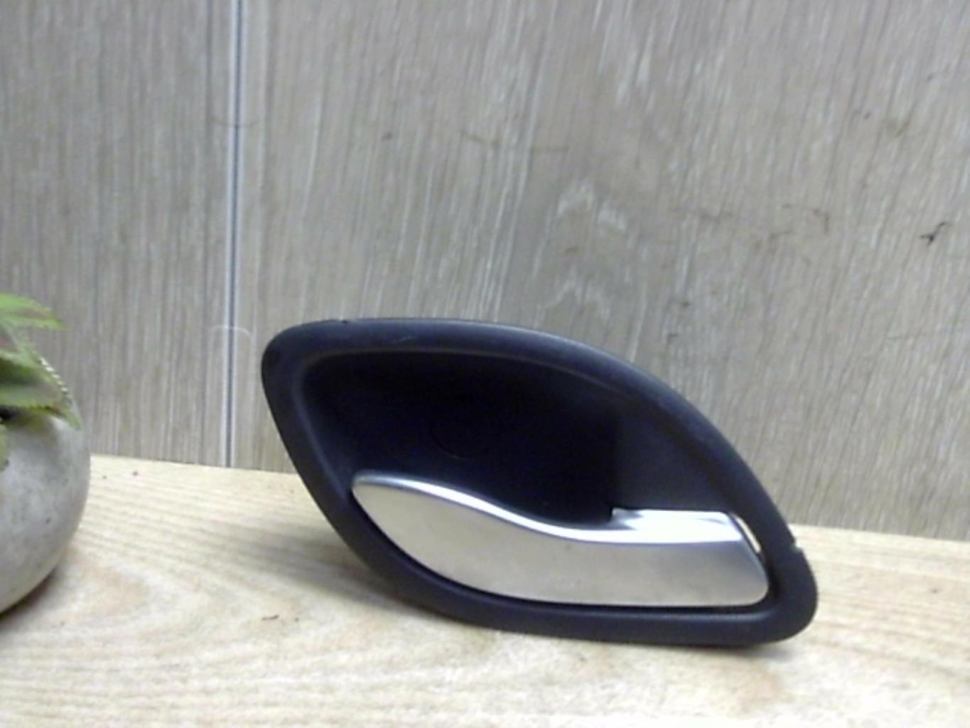 Poignee interieur arriere droit