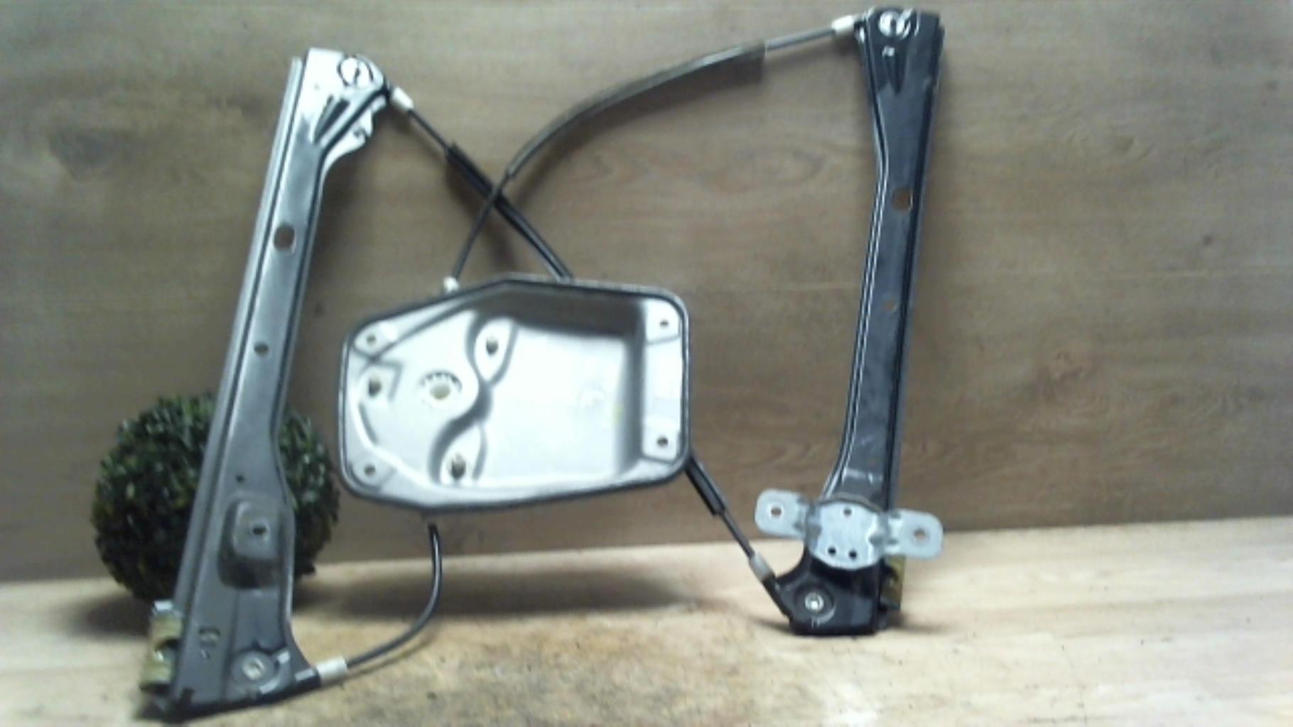 Leve vitre electrique avant droit