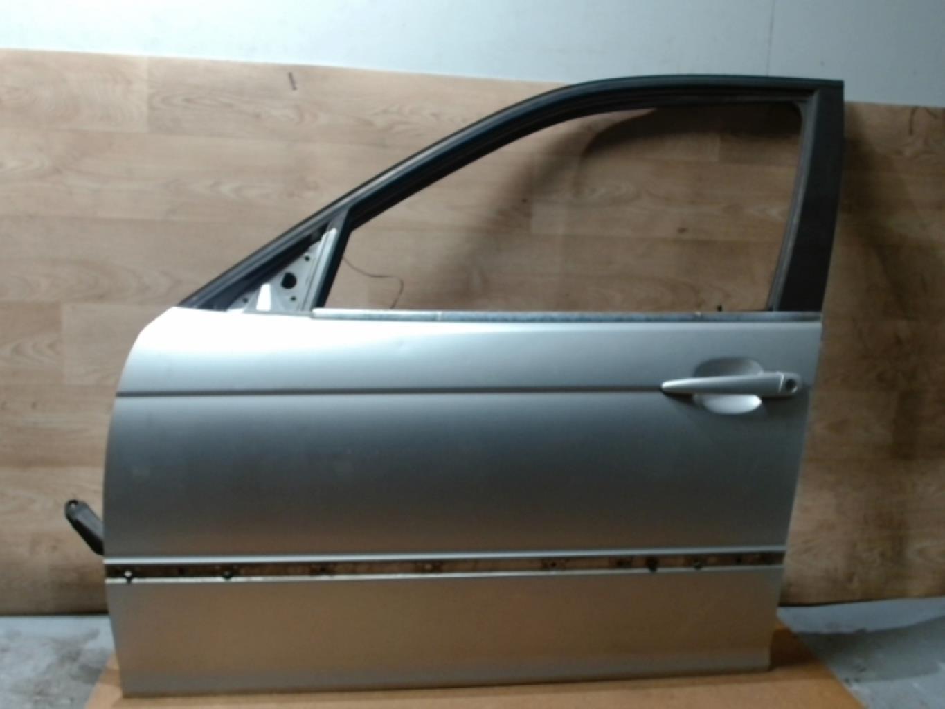 Porte avant gauche