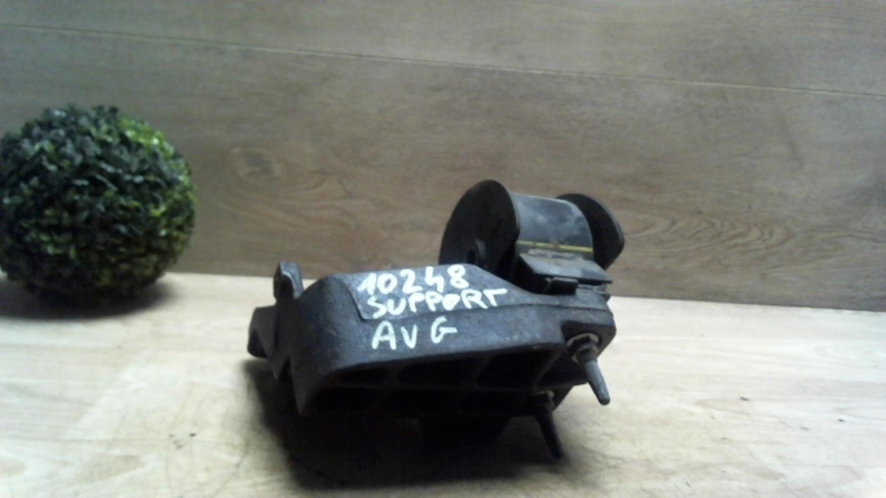Support moteur gauche