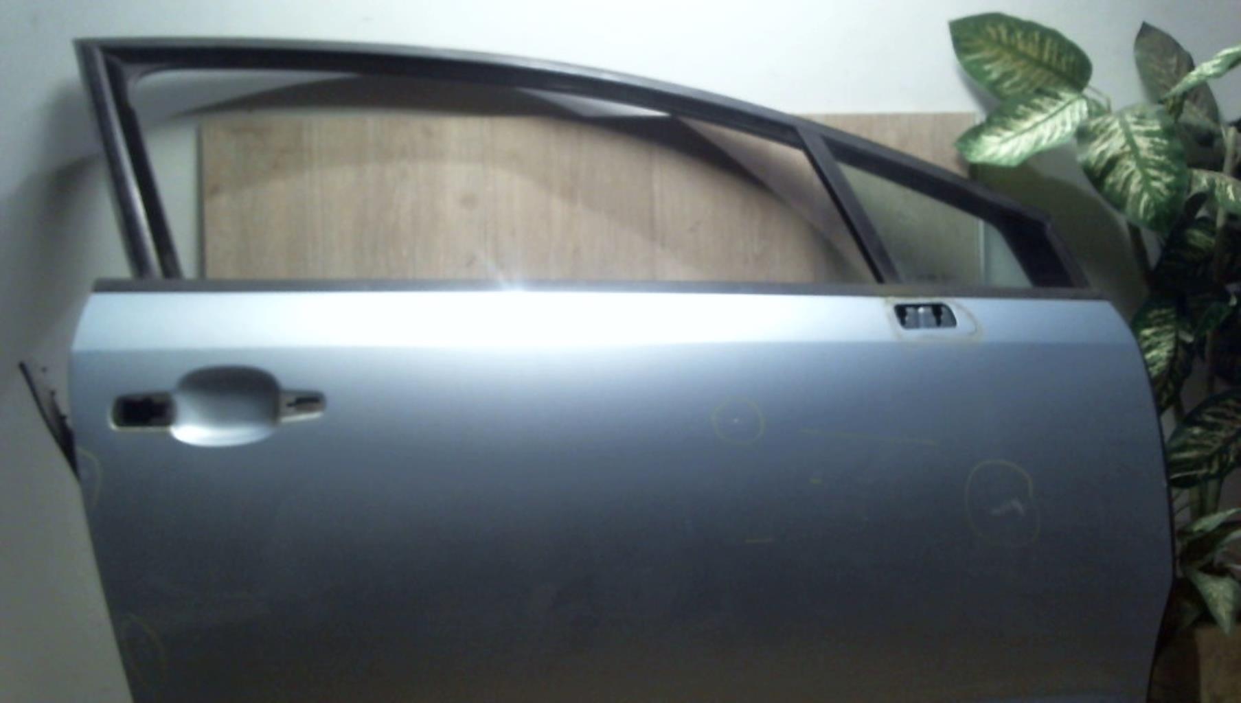 Porte avant droit