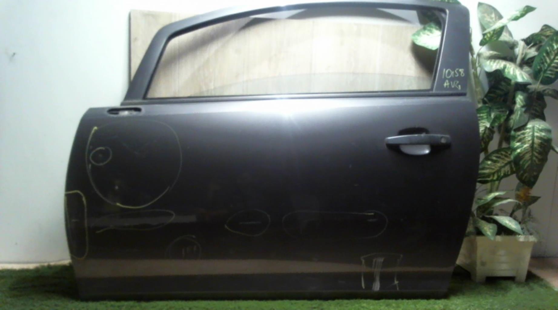 Porte avant gauche