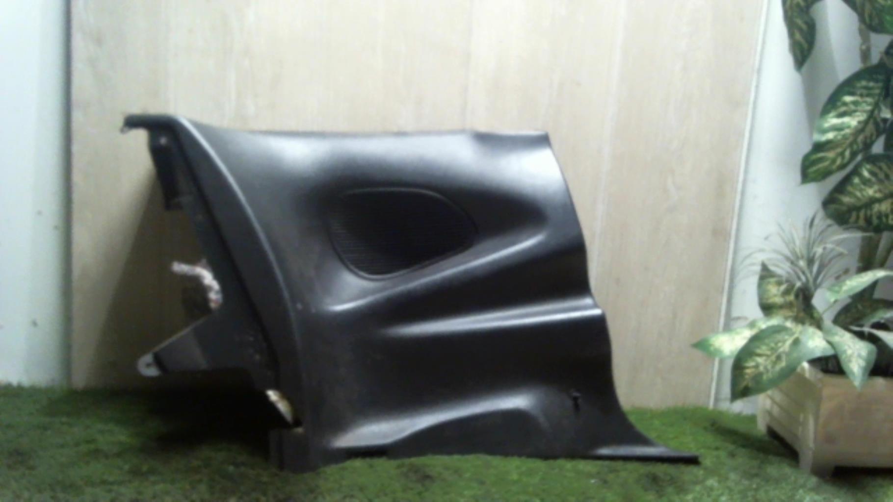 Garniture porte arriere gauche