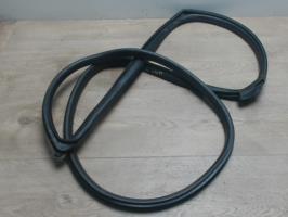 Joint de porte avant droite