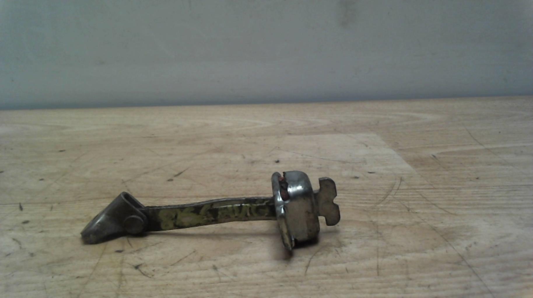 Tirant de porte avant gauche