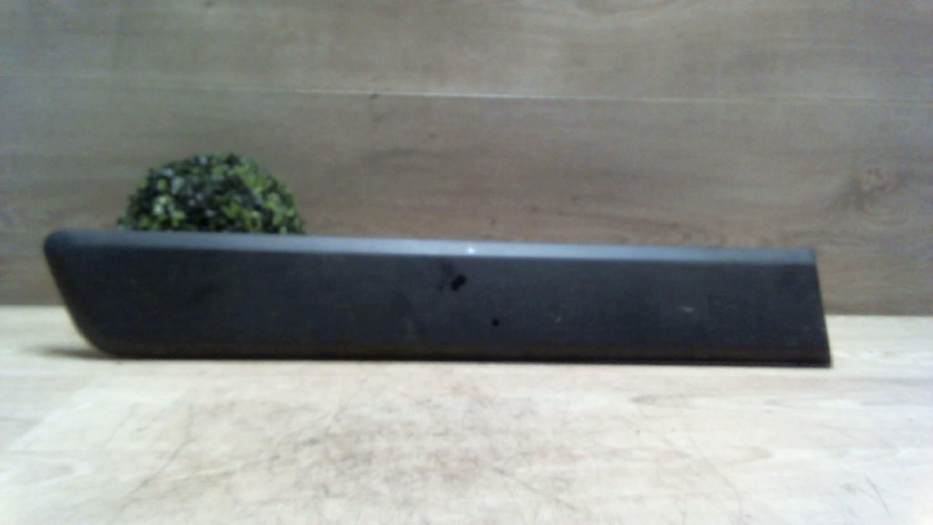 Baguette de porte arriere droite
