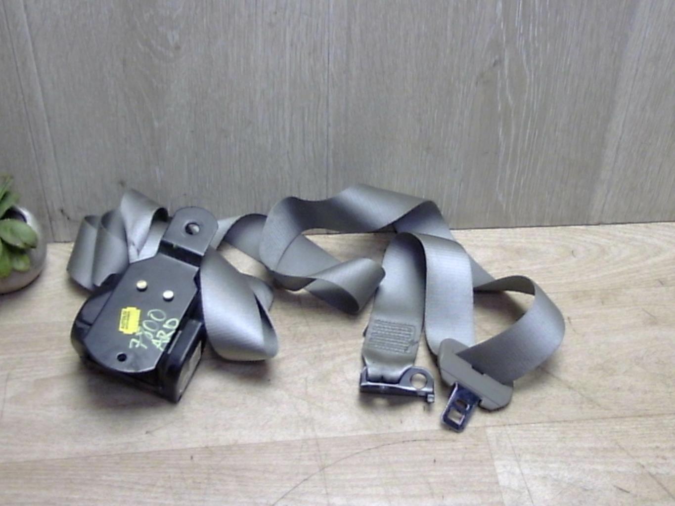 Ceinture arriere droit