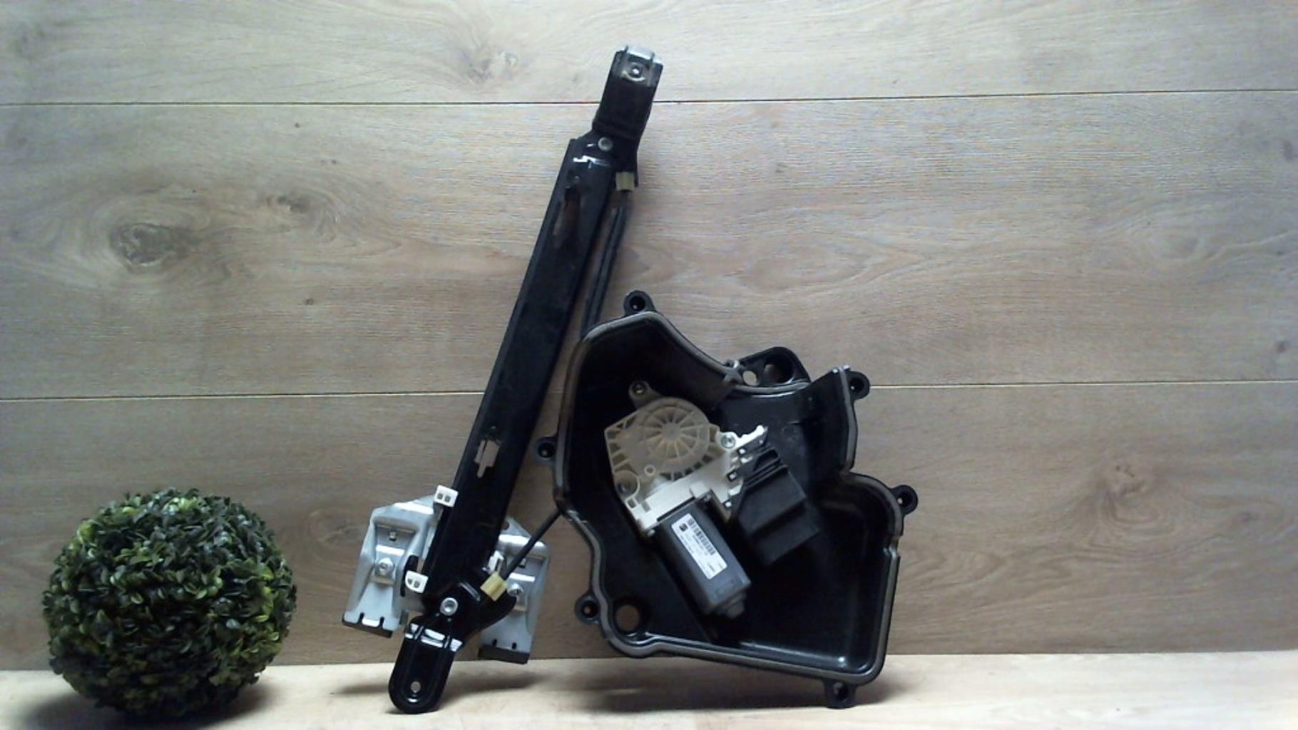 Leve vitre electrique arriere droit