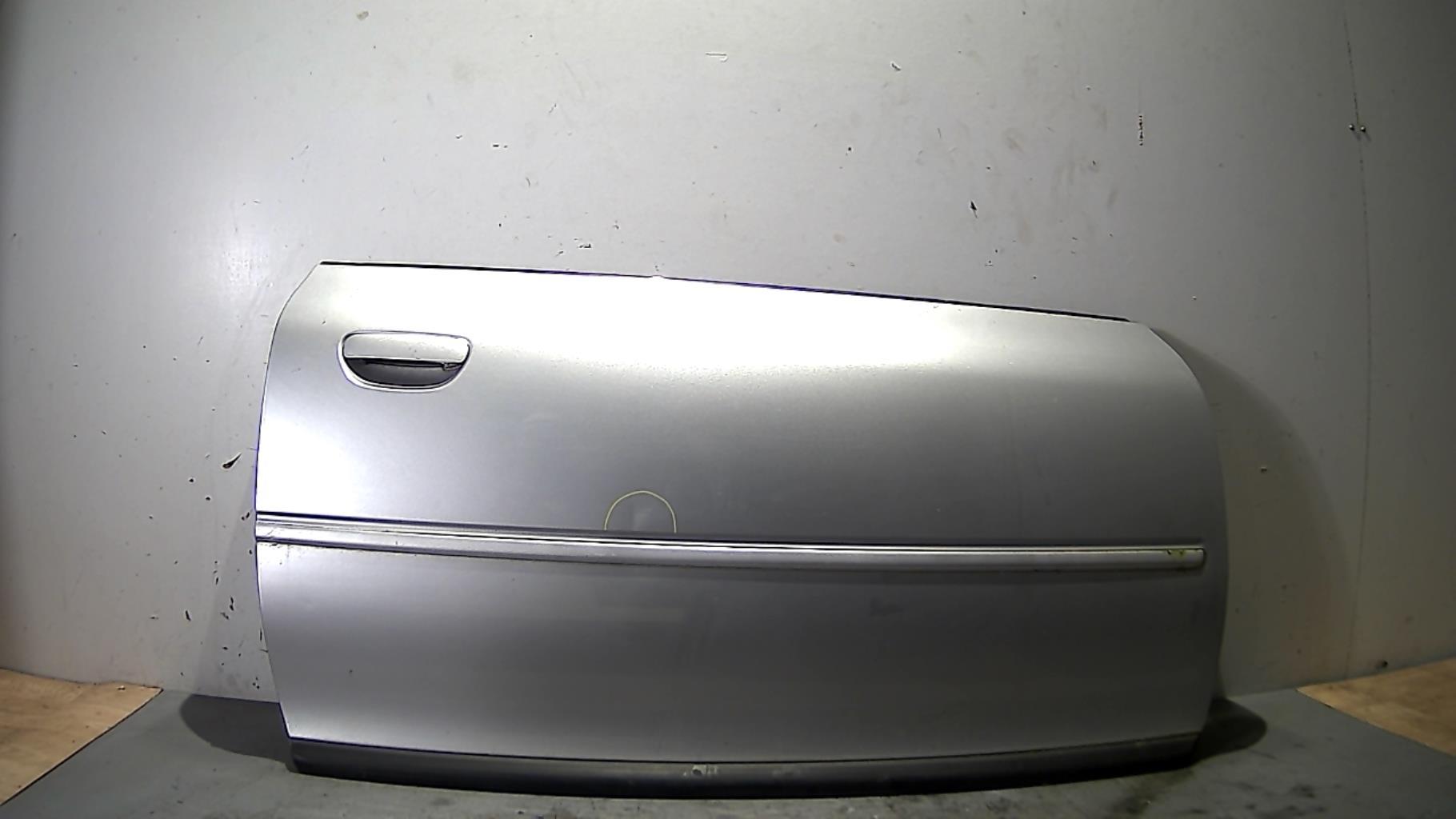 Porte avant droit
