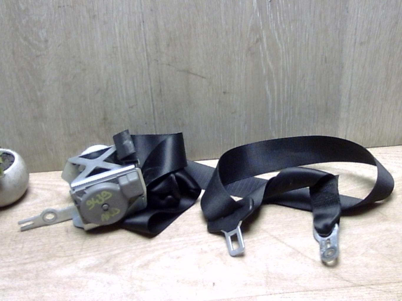 Ceinture arriere droit