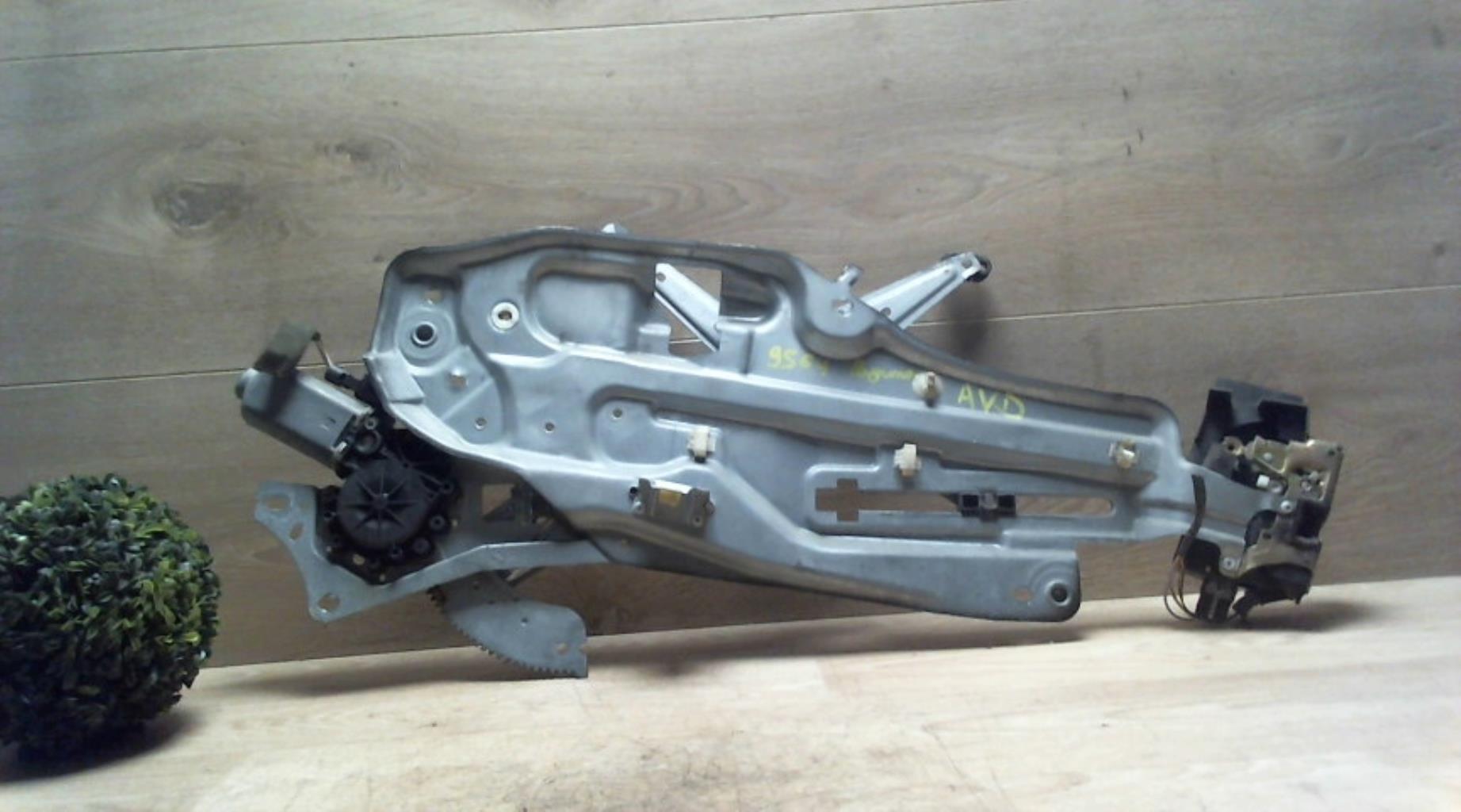 Leve vitre electrique avant droit