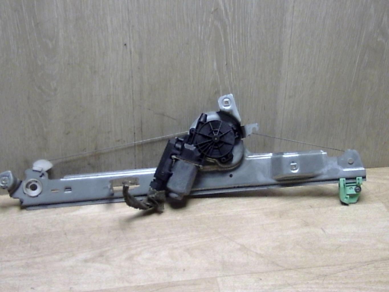 Leve vitre electrique avant droit