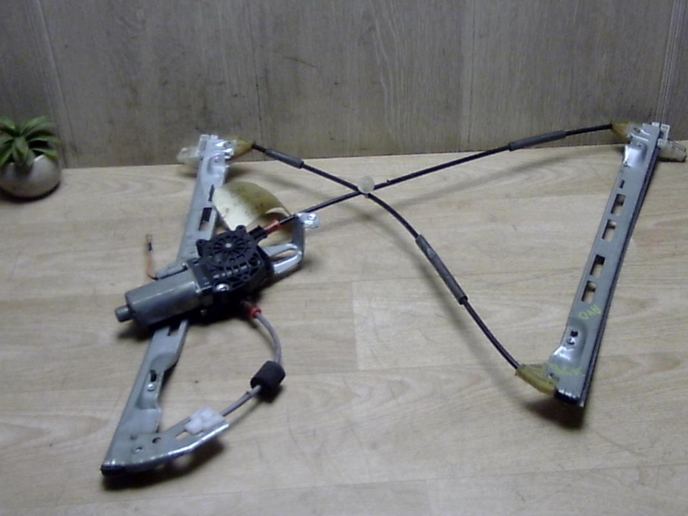 Leve vitre electrique avant droit