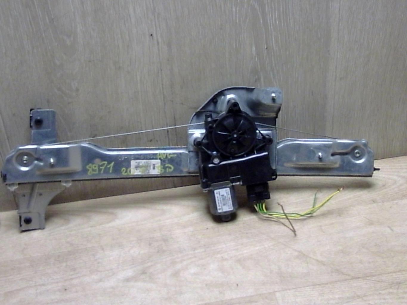 Leve vitre electrique avant gauche