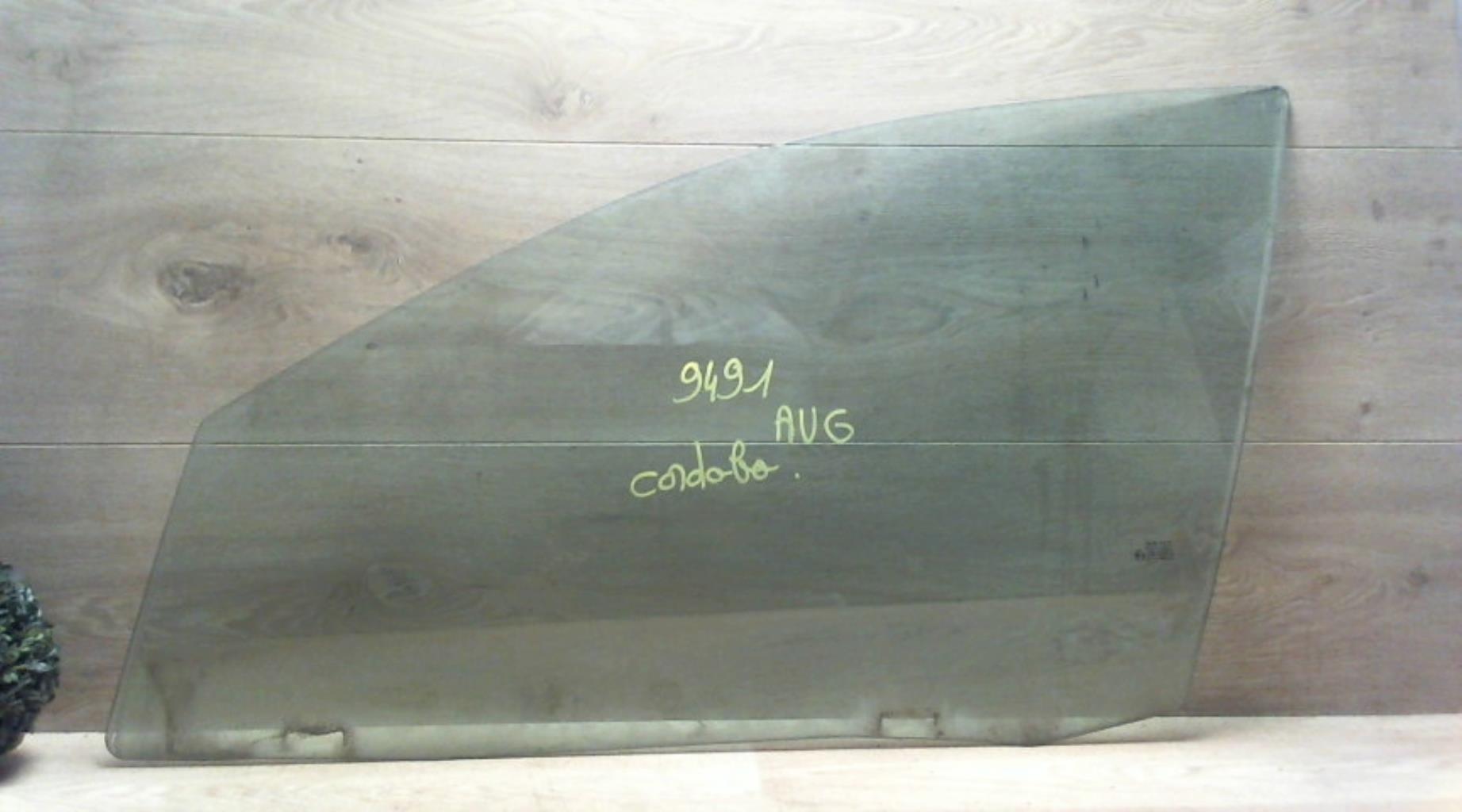Vitre avant gauche