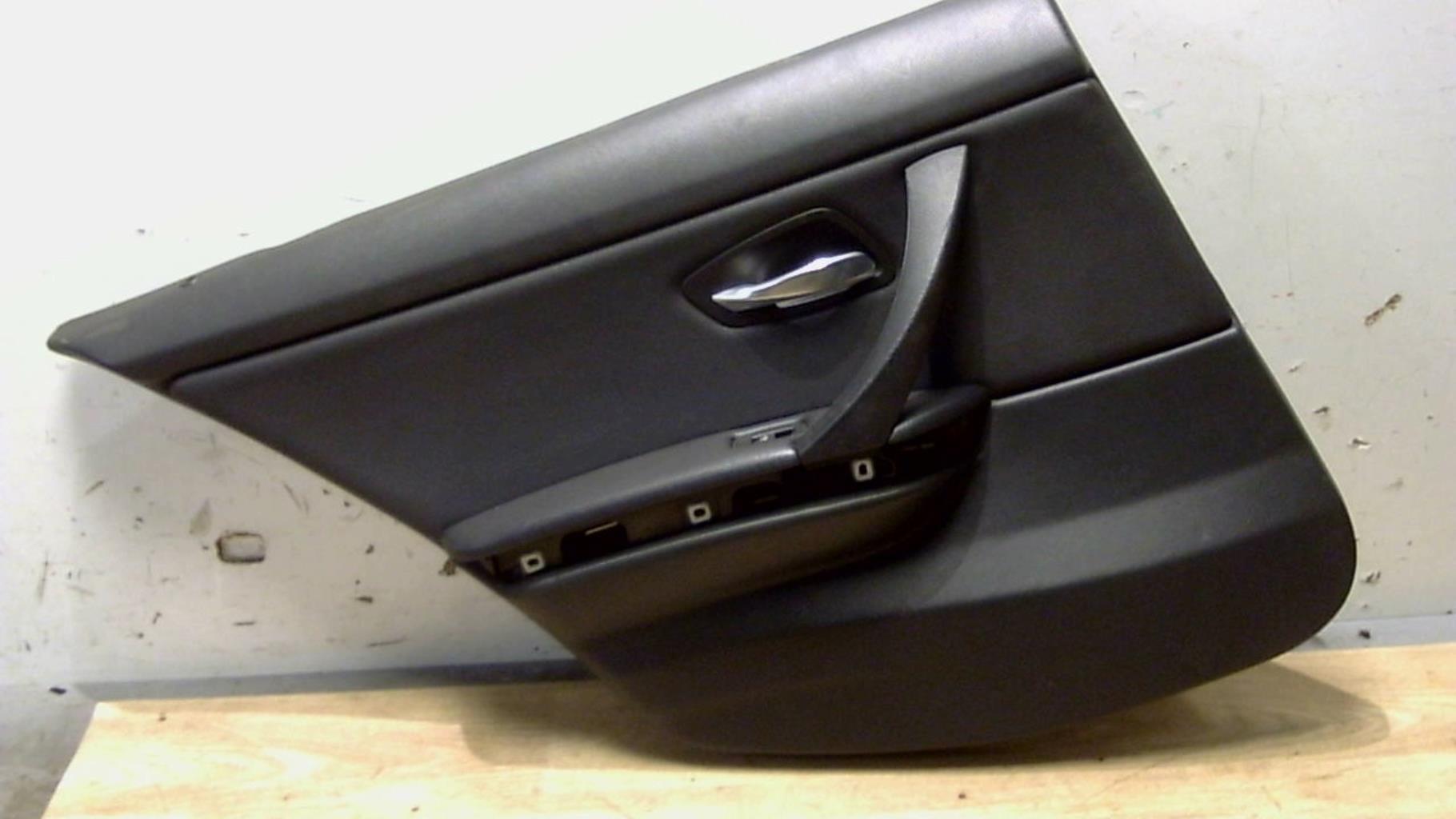 Panneau de porte arriere gauche